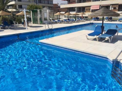 Moderno Apartamento En La Nogalera توريمولينوس المظهر الخارجي الصورة